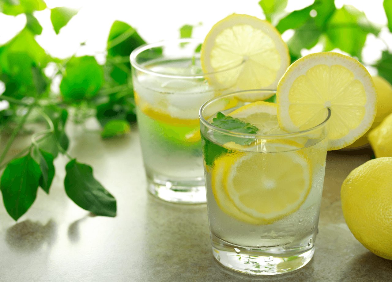 Limonlu Su Hem Lezzetli Hem Sağlıklı